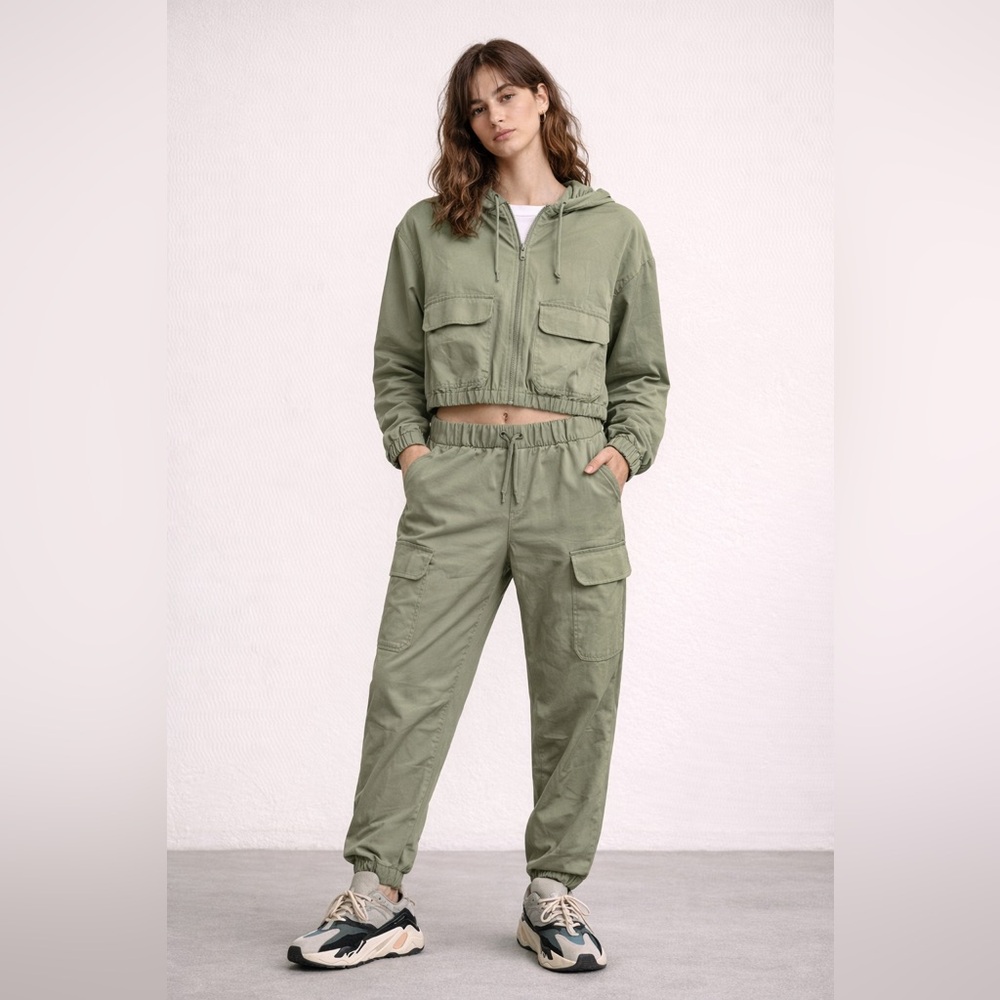 (See description for measurements) Freely Oversized Cargo Hoodie & Jogger Set